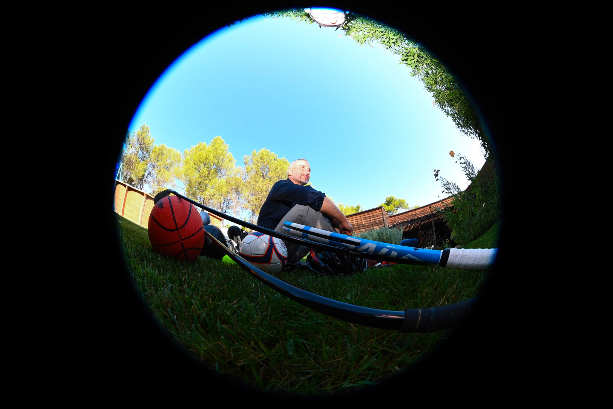 Photo "fish-eye" de Davy Gounel avec des accessoires de sport